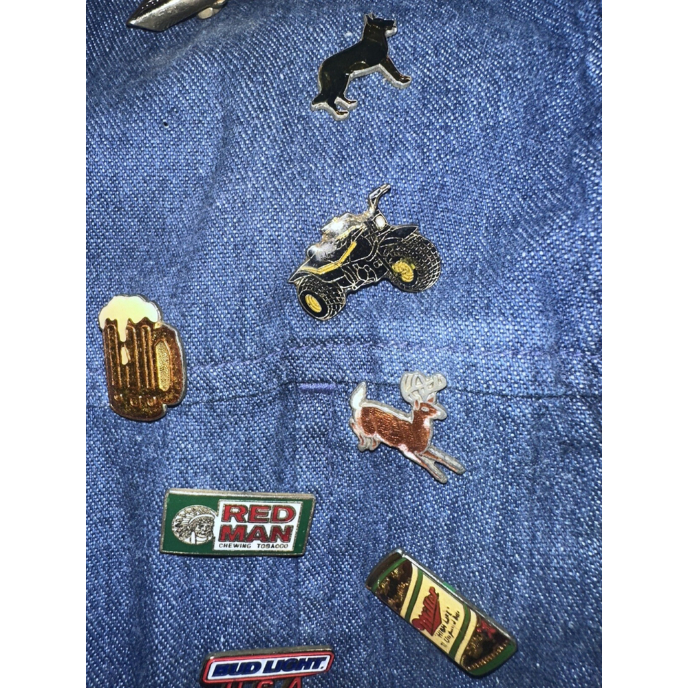 Denim Zip Front vest With 30 + Vintage Pin Collection - Picture 12 of 16